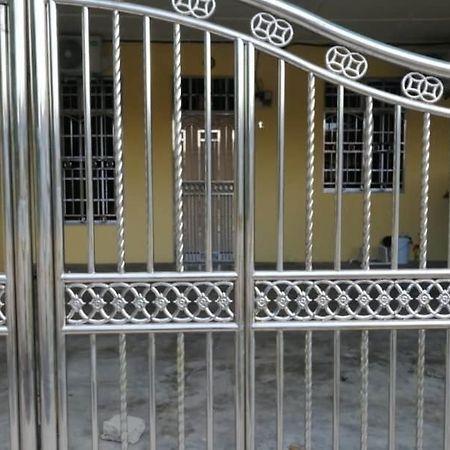 E&Y Homestay Куала Ромпин Екстериор снимка